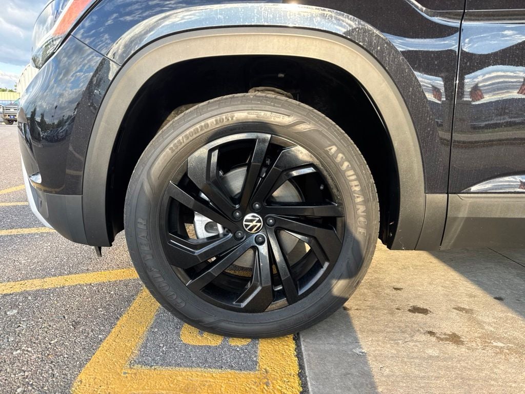2023 Volkswagen Atlas 3.6L V6 SE w/Technology