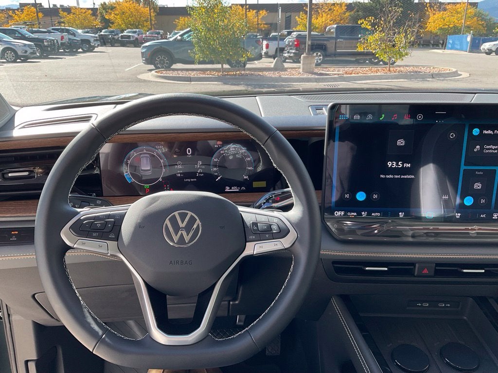 2027 Volkswagen Atlas 2.0T SE w/ Technology