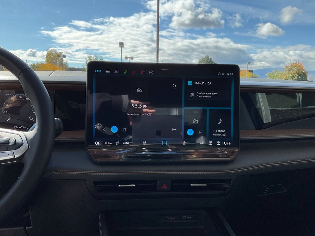 2027 Volkswagen Atlas 2.0T SE w/ Technology