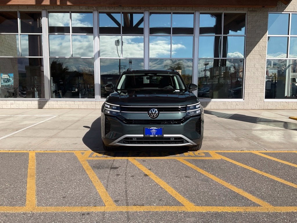 2027 Volkswagen Atlas 2.0T SE w/ Technology