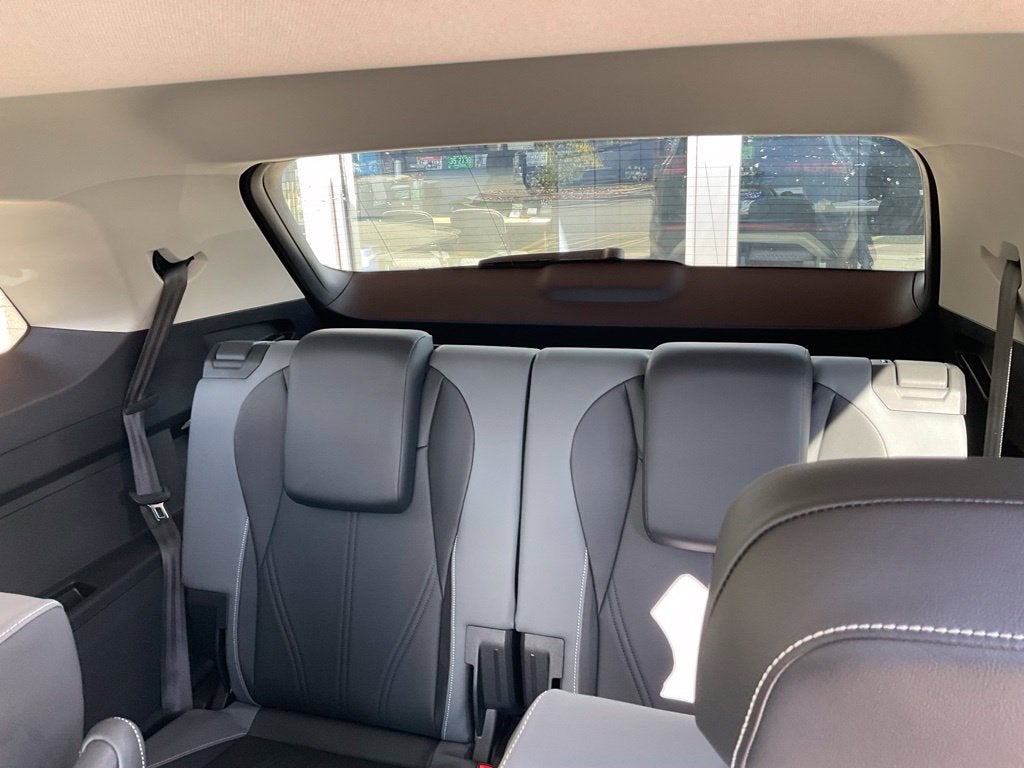 2027 Volkswagen Atlas 2.0T SE w/ Technology