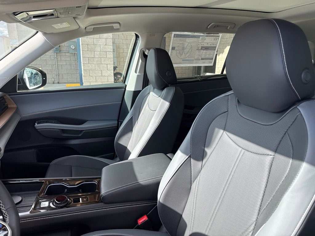 2027 Volkswagen Atlas SE w/Technology