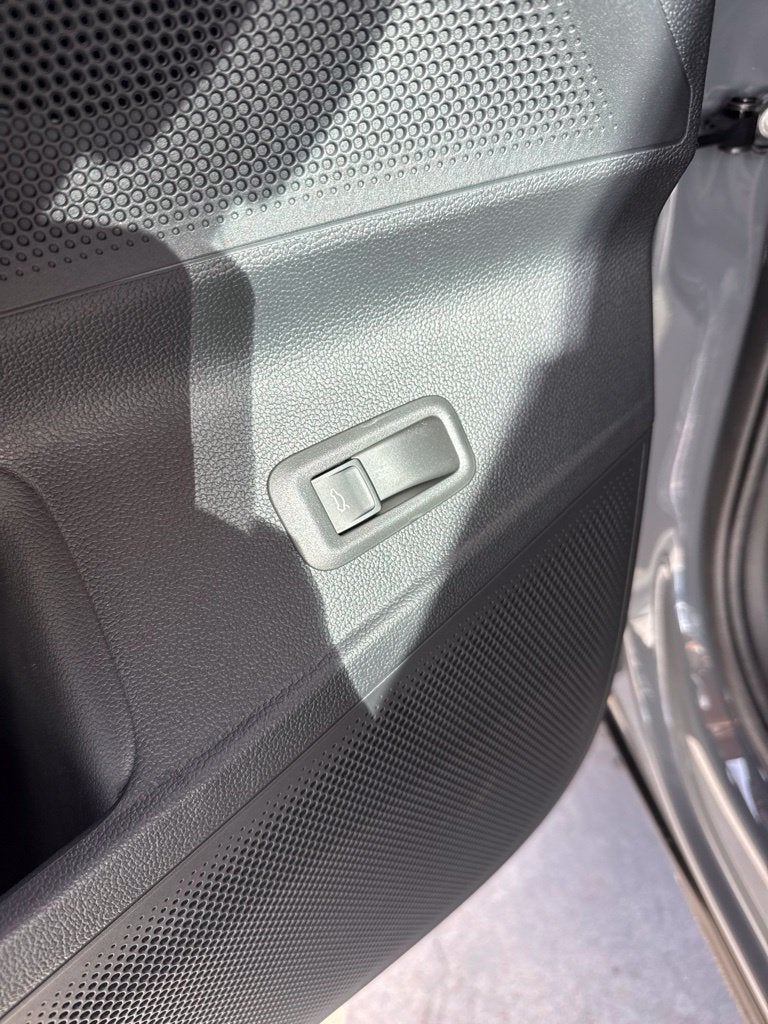 2027 Volkswagen Atlas SE w/Technology
