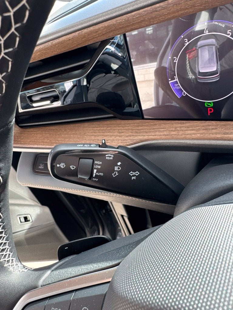 2027 Volkswagen Atlas SE w/Technology