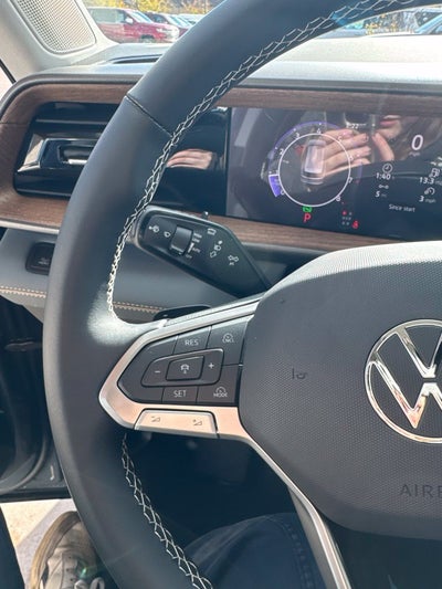 2027 Volkswagen Atlas SE w/Technology