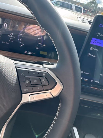 2027 Volkswagen Atlas SE w/Technology