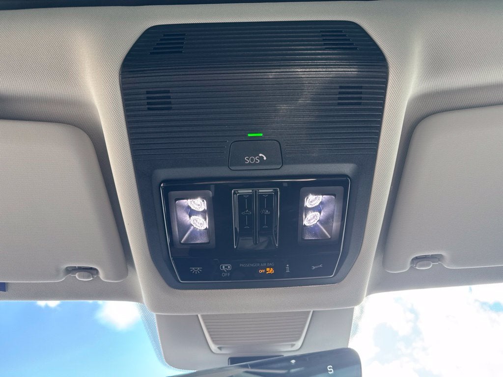 2027 Volkswagen Atlas SE w/Technology