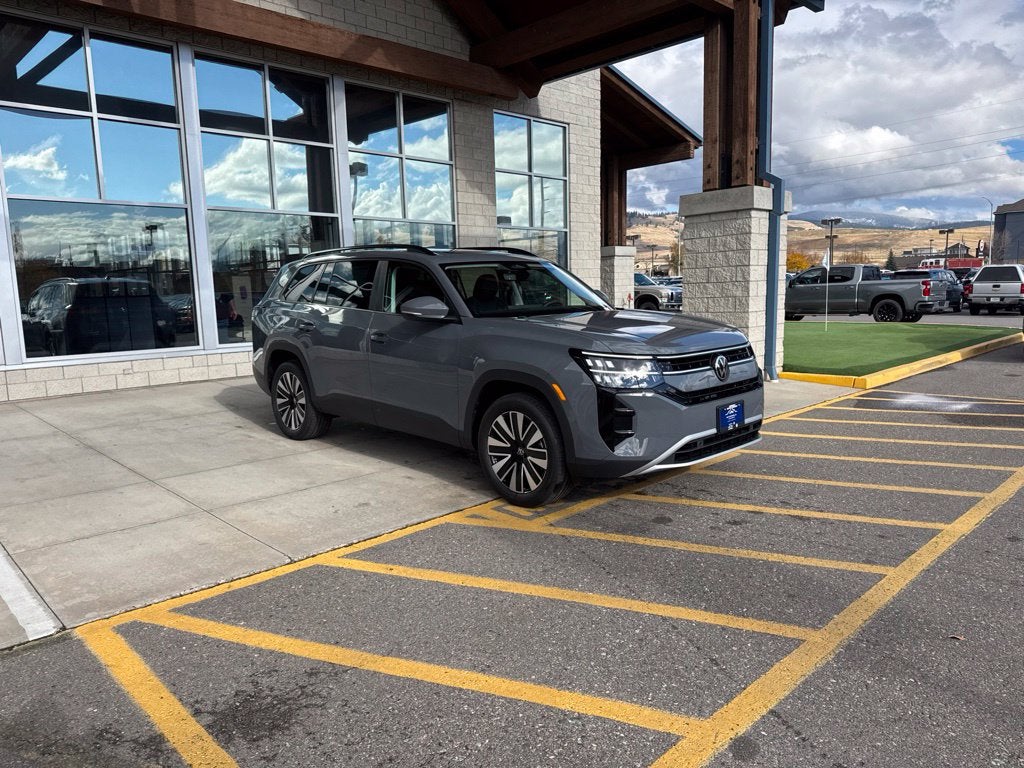 2027 Volkswagen Atlas SE w/Technology