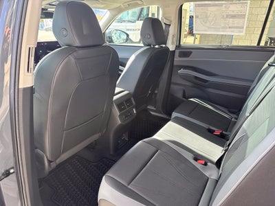 2027 Volkswagen Atlas SE w/Technology