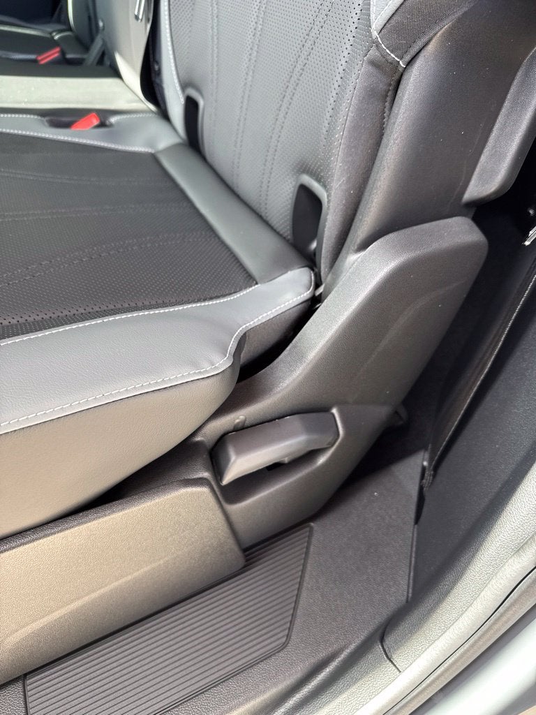 2027 Volkswagen Atlas SE w/Technology
