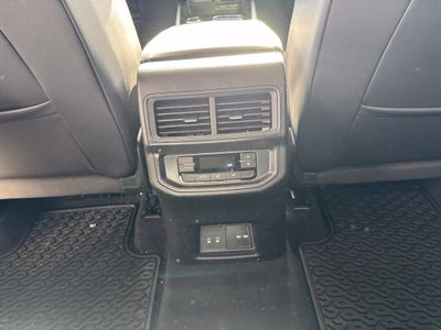 2027 Volkswagen Atlas SE w/Technology