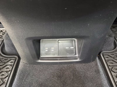 2027 Volkswagen Atlas SE w/Technology