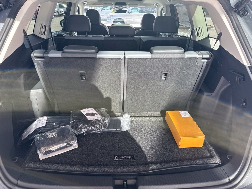 2027 Volkswagen Atlas SE w/Technology