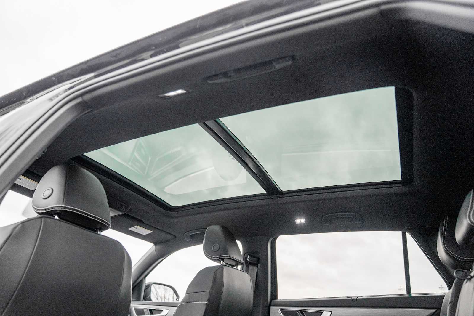 2026 Volkswagen Atlas Cross Sport 2.0T SE w/Tech 4MOTION