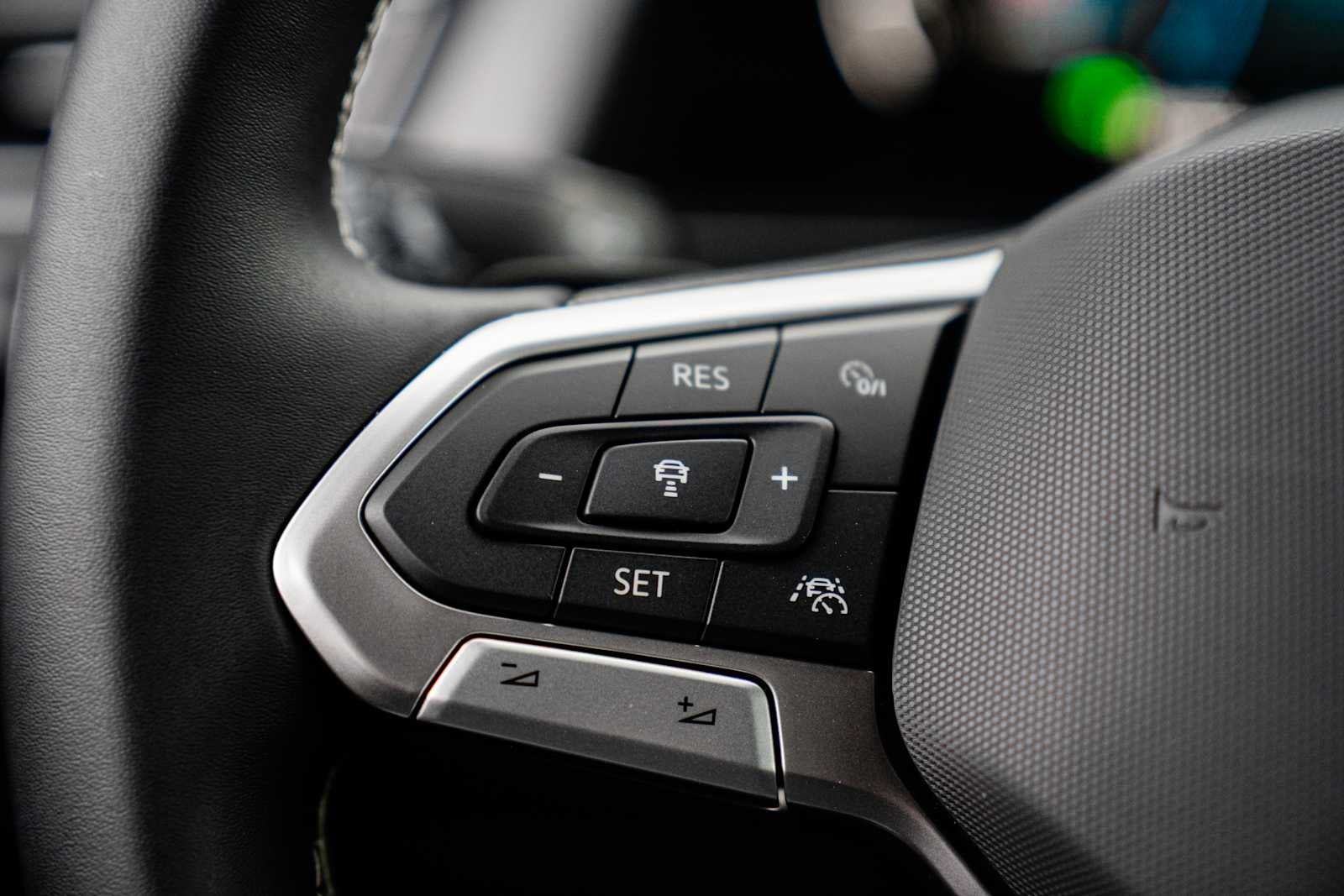 2026 Volkswagen Atlas Cross Sport 2.0T SE w/Tech 4MOTION