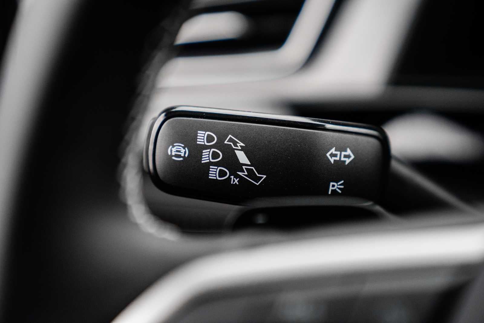 2026 Volkswagen Atlas Cross Sport 2.0T SE w/Tech 4MOTION