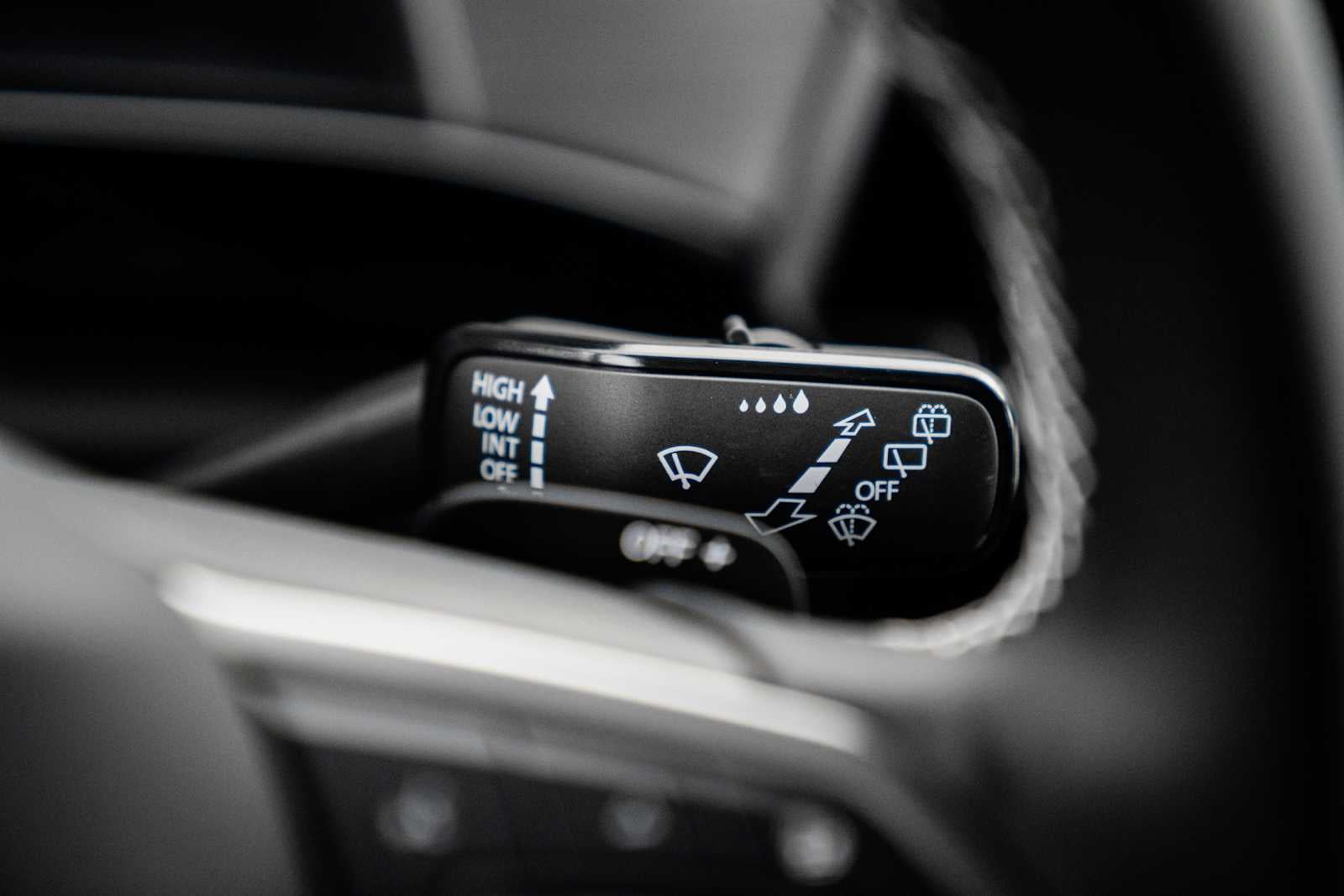 2026 Volkswagen Atlas Cross Sport 2.0T SE w/Tech 4MOTION