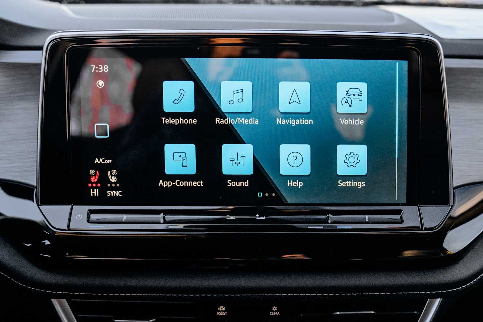 2026 Volkswagen Atlas Cross Sport 2.0T SE W/TECHNOLOGY