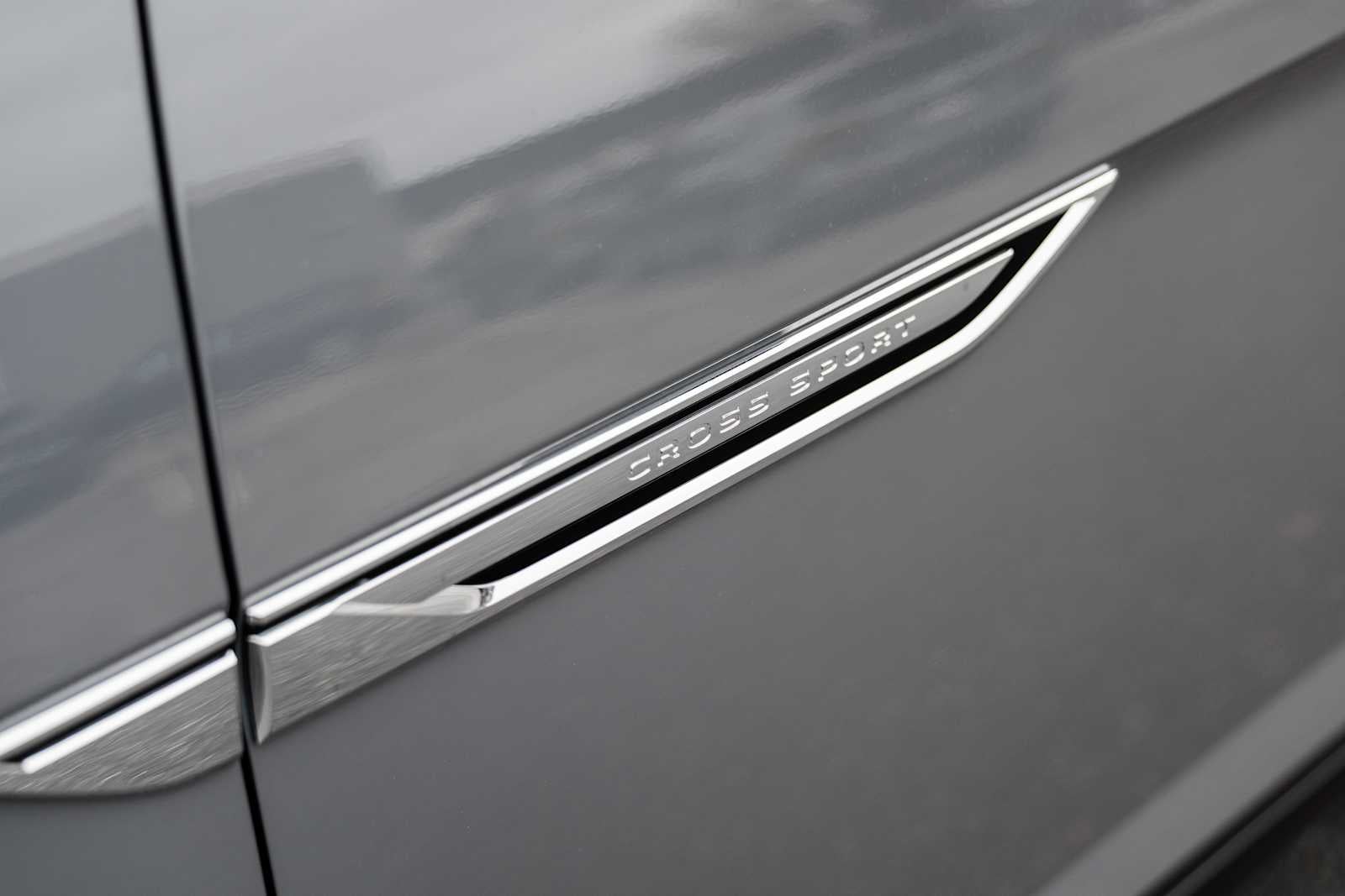 2026 Volkswagen Atlas Cross Sport 2.0T SE w/Tech 4MOTION