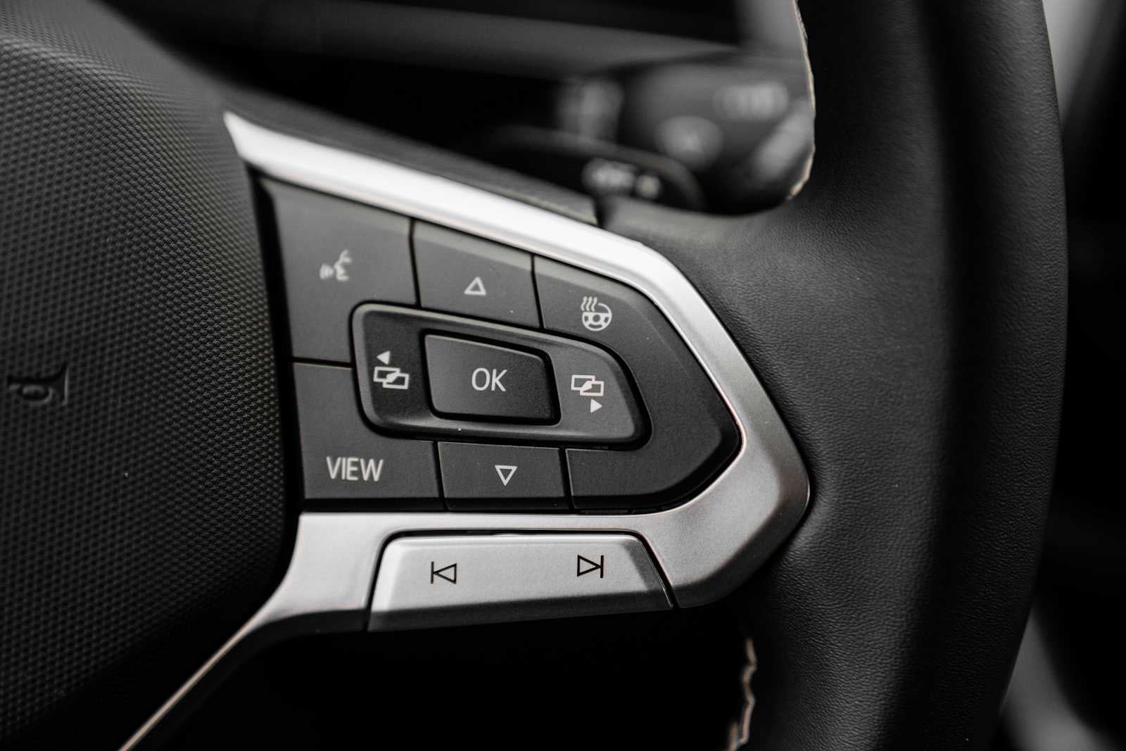 2026 Volkswagen Atlas Cross Sport 2.0T SE w/Tech 4MOTION