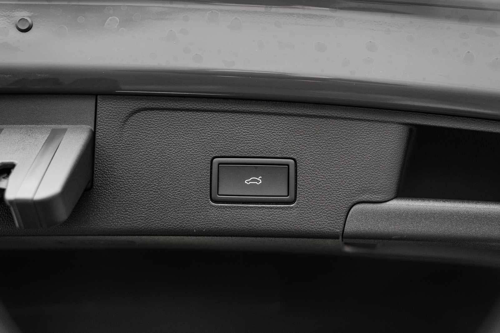 2026 Volkswagen Atlas Cross Sport 2.0T SE w/Tech 4MOTION