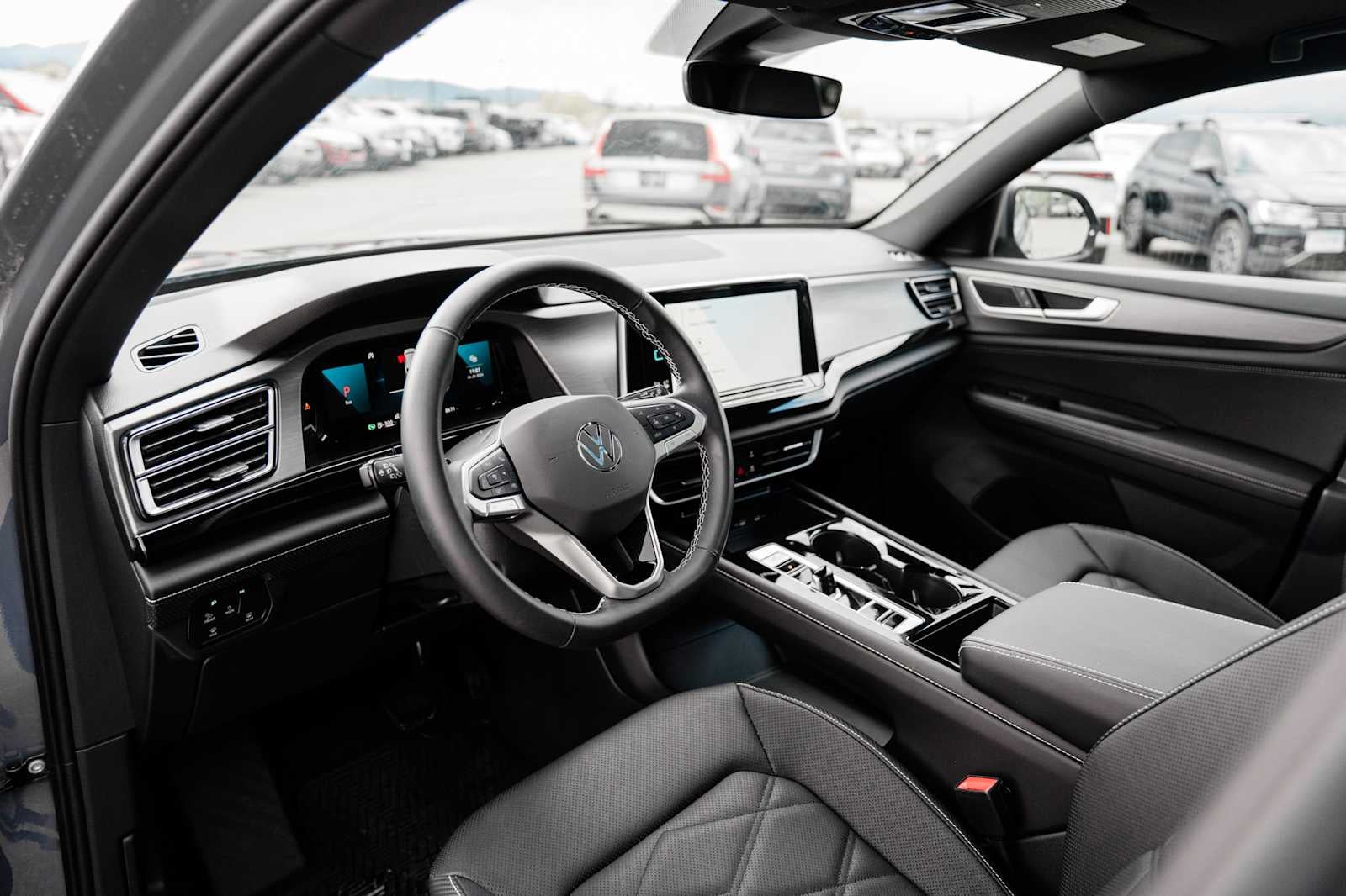 2025 Volkswagen Atlas Cross Sport 2.0T SE w/Technology