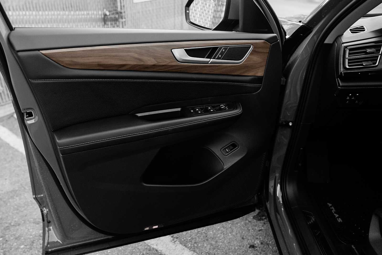 2026 Volkswagen Atlas SE W/ Tech AWD