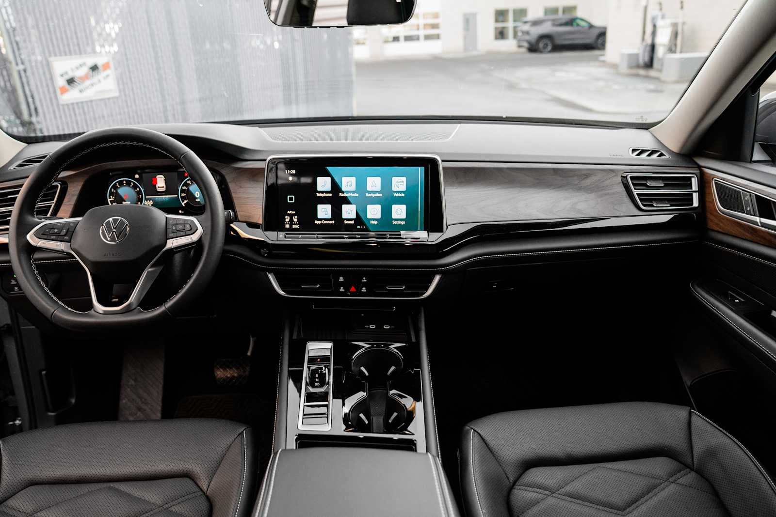 2026 Volkswagen Atlas SE W/ Tech AWD