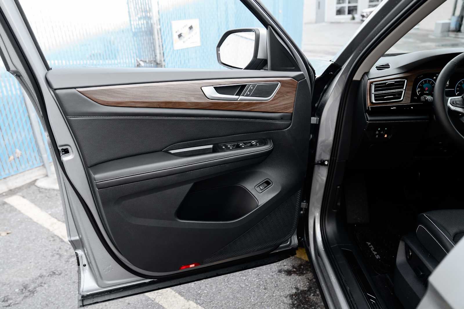 2026 Volkswagen Atlas SE W/ Tech AWD