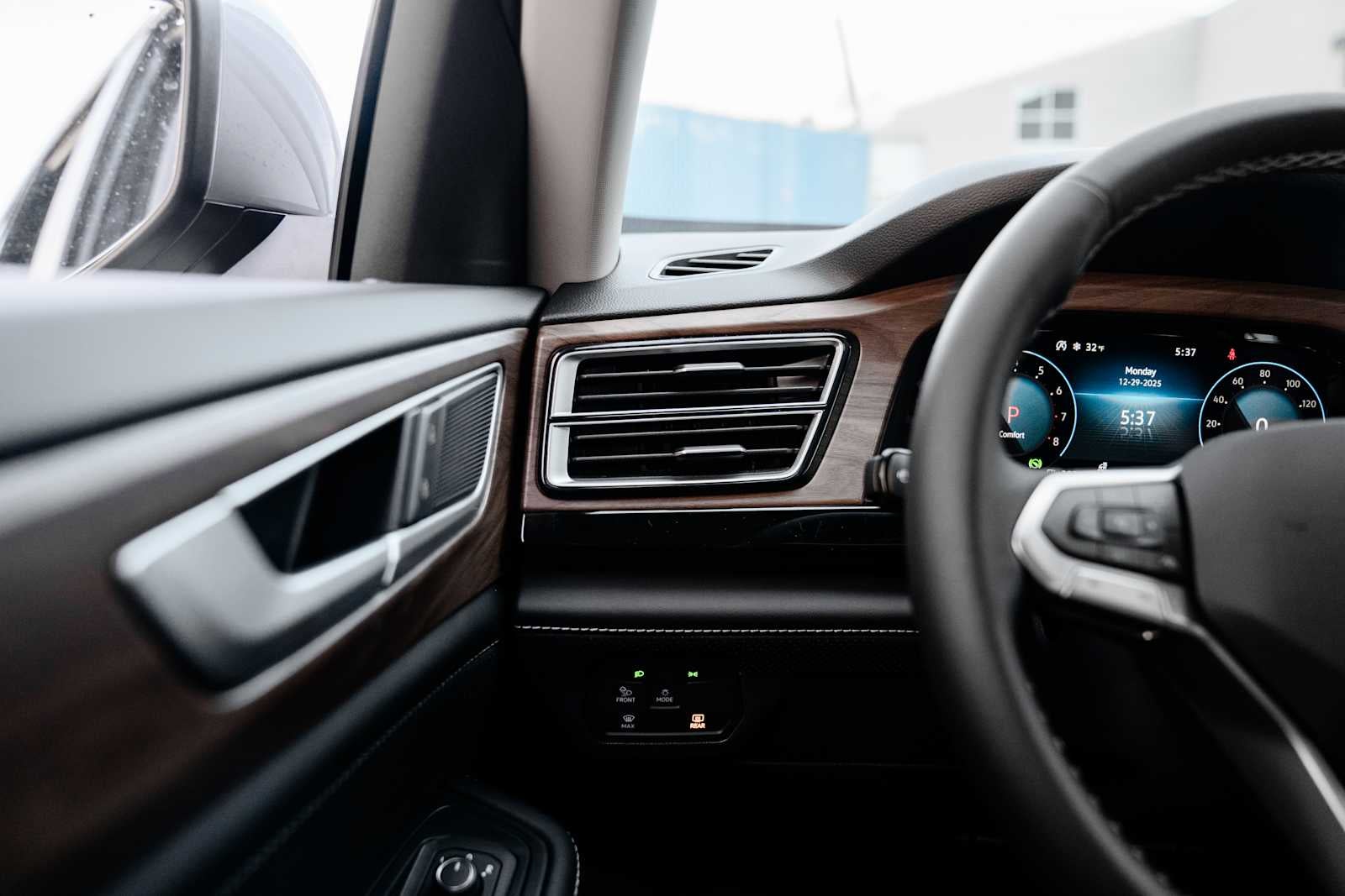 2026 Volkswagen Atlas SE W/ Tech AWD