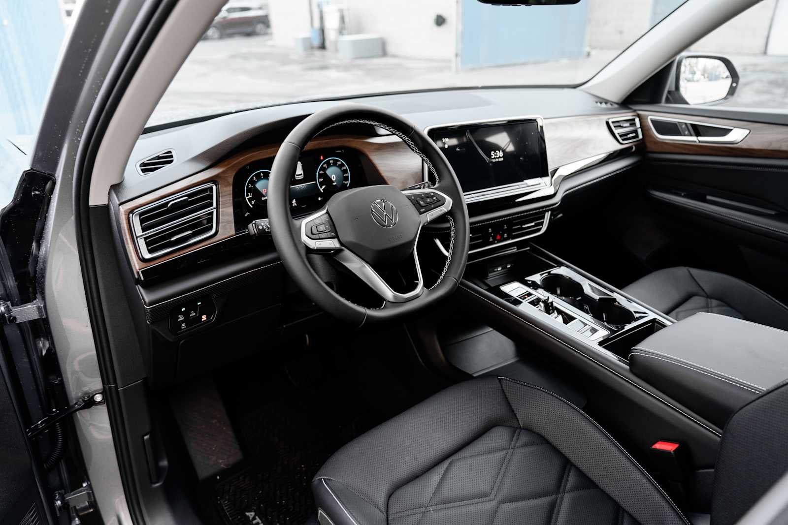 2026 Volkswagen Atlas SE W/ Tech AWD