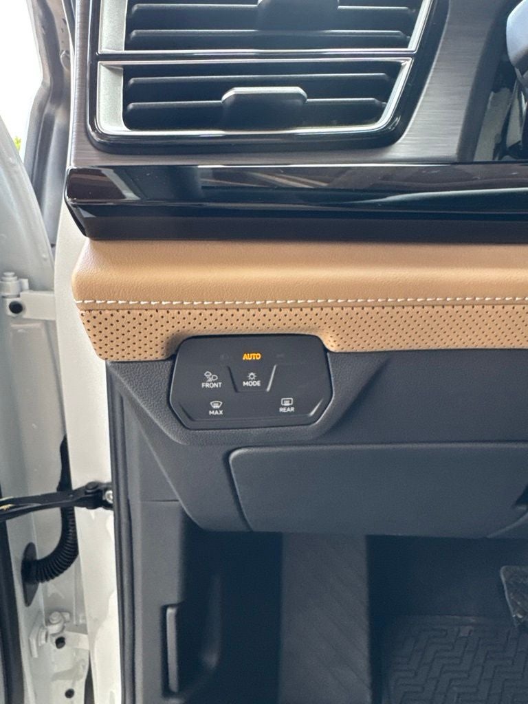 2026 Volkswagen Atlas Cross Sport 2.0T SE