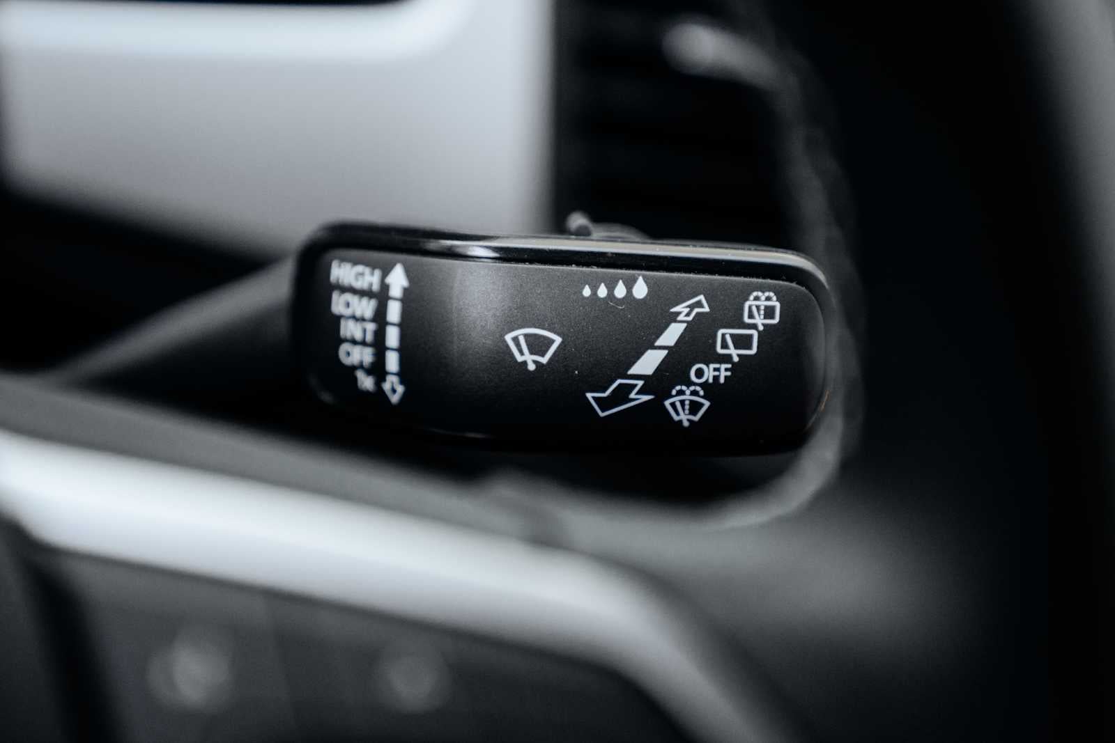 2023 Volkswagen Atlas 2.0T SE