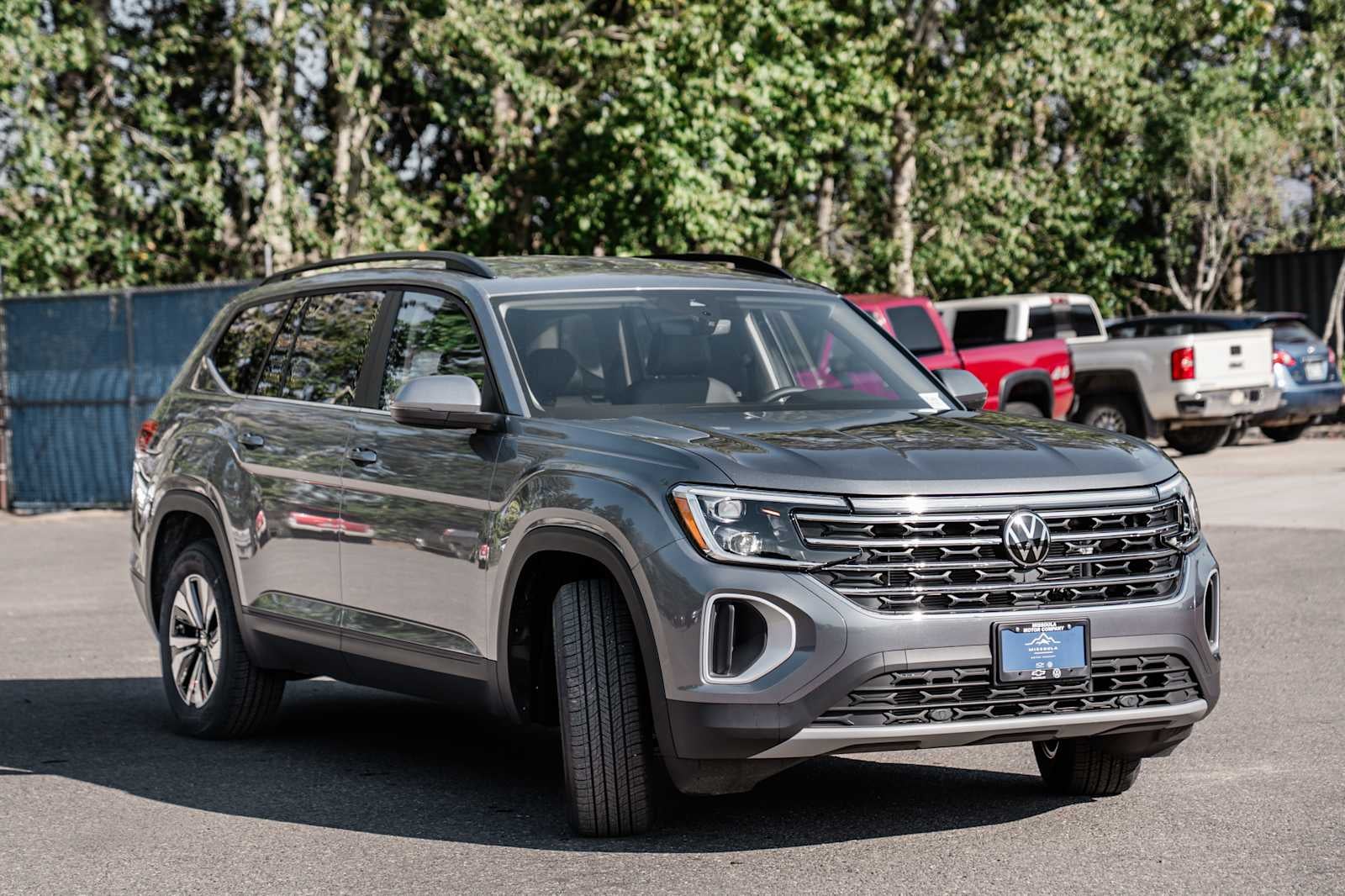 2025 Volkswagen Atlas 2.0T SE