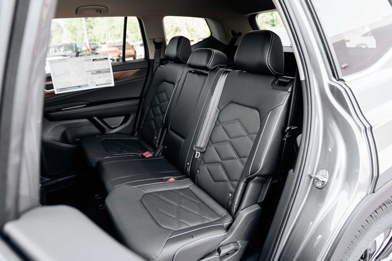 2025 Volkswagen Atlas 2.0T SE