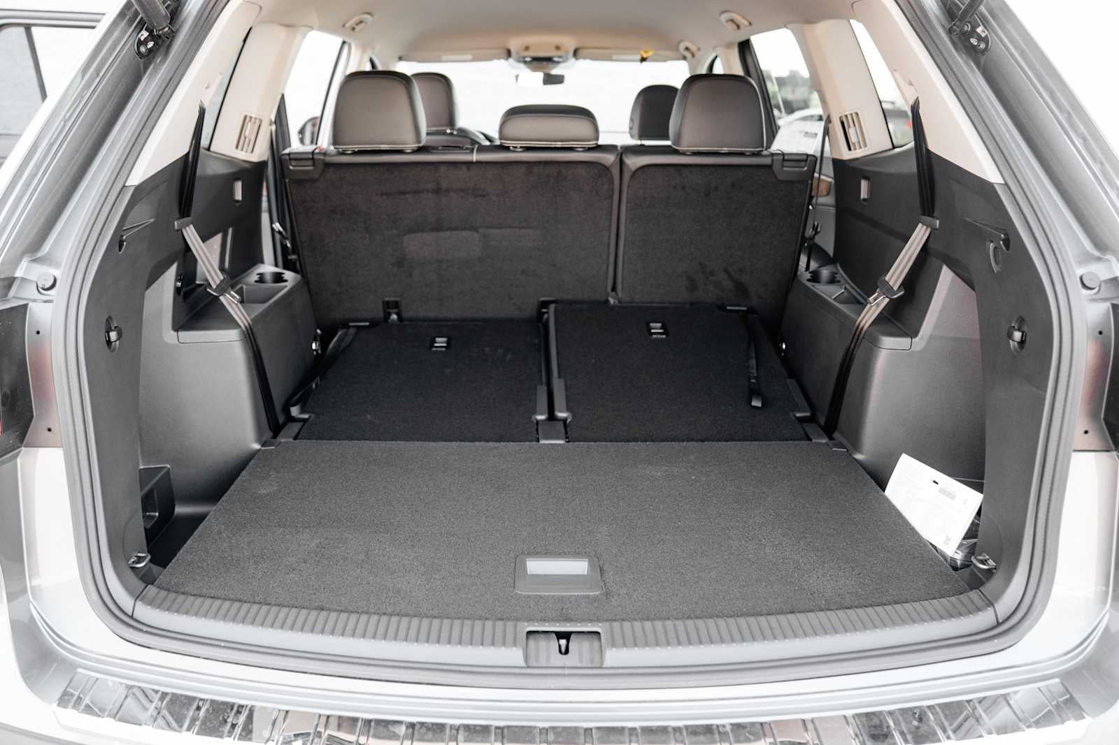 2025 Volkswagen Atlas 2.0T SE