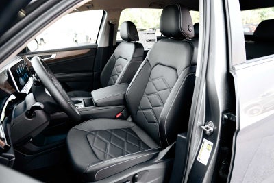 2025 Volkswagen Atlas 2.0T SE