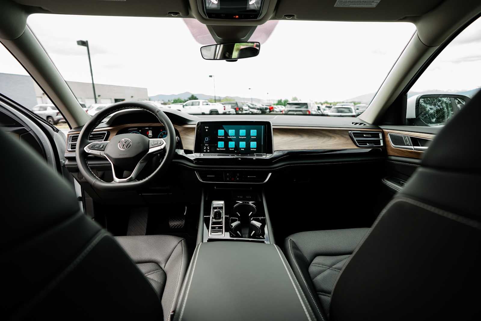 2025 Volkswagen Atlas 2.0T SE