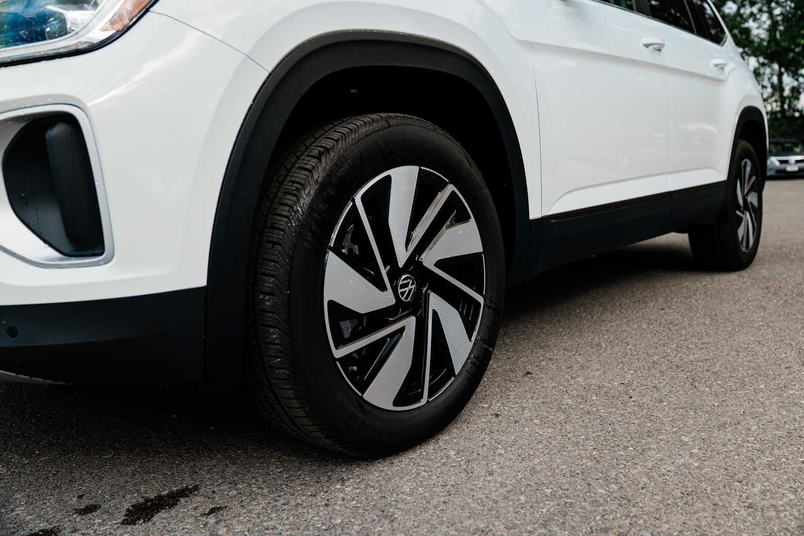 2025 Volkswagen Atlas 2.0T SE