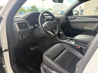 2023 Volkswagen Atlas Cross Sport 3.6L V6 SEL R-Line Black