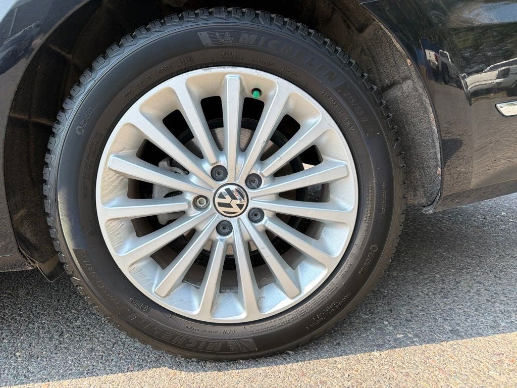 2017 Volkswagen Passat 1.8T SE