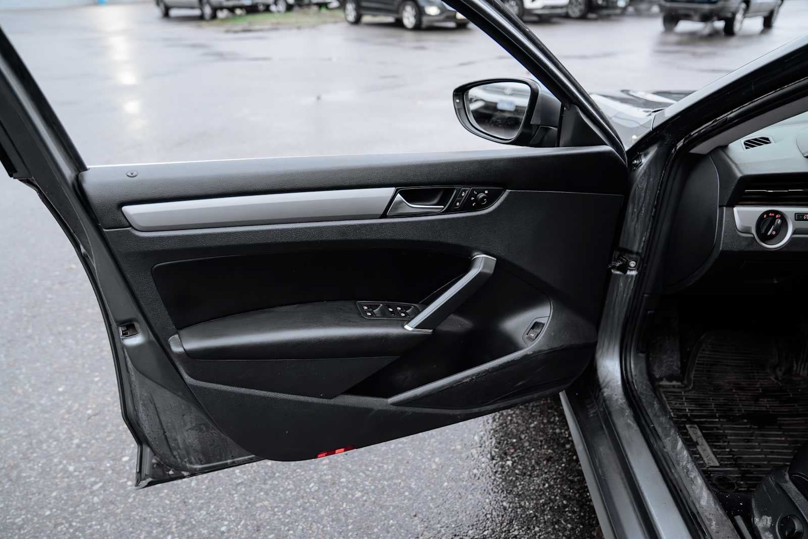 2020 Volkswagen Passat 2.0T SE