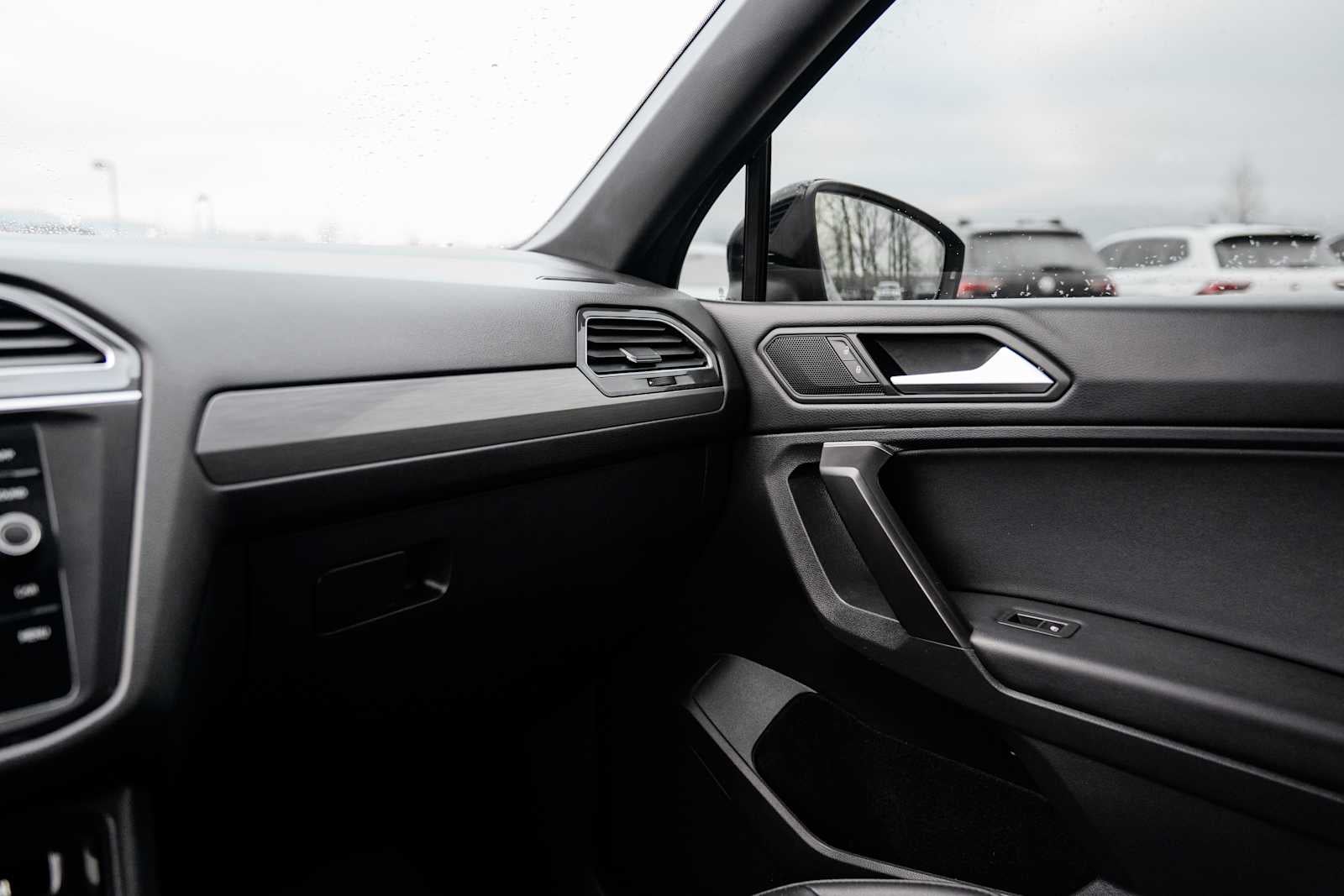 2021 Volkswagen Tiguan SE R-Line Black