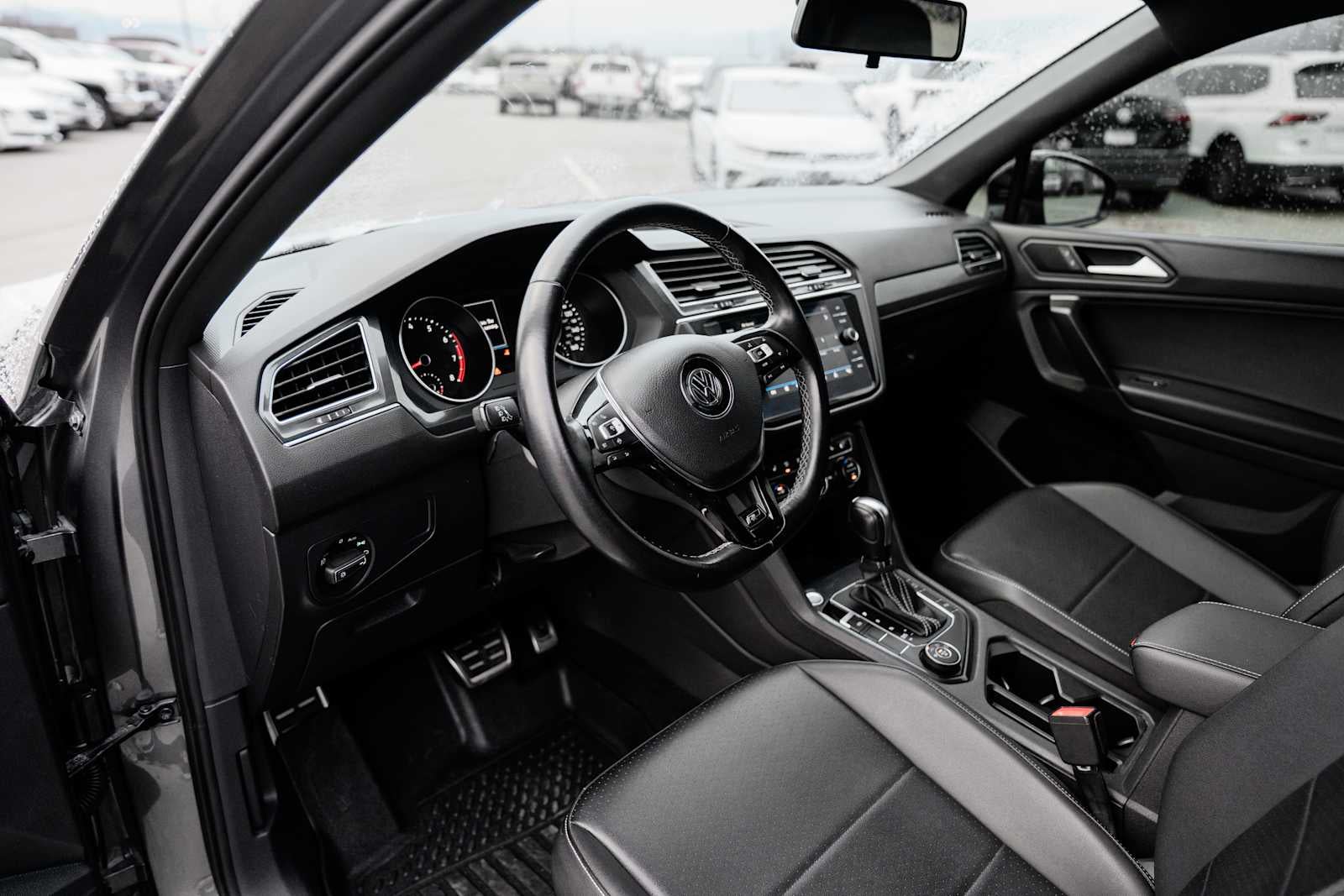 2021 Volkswagen Tiguan SE R-Line Black