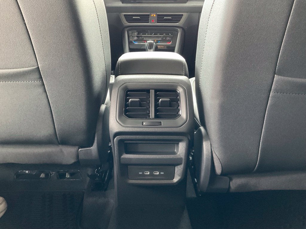 2027 Volkswagen Taos 1.5T SE