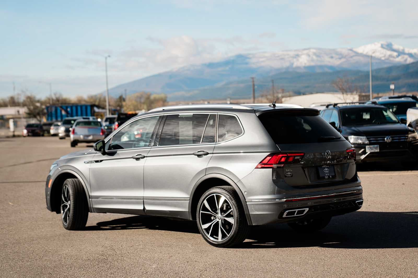 2024 Volkswagen Tiguan SEL R-Line