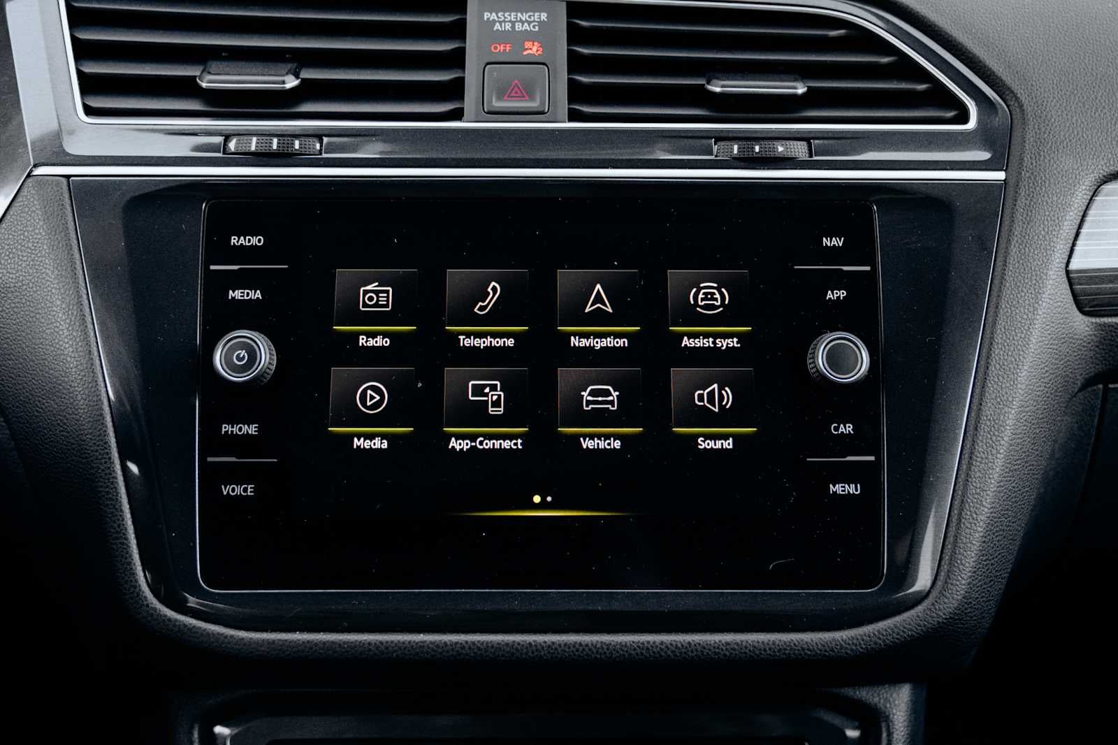 2024 Volkswagen Tiguan SEL R-Line
