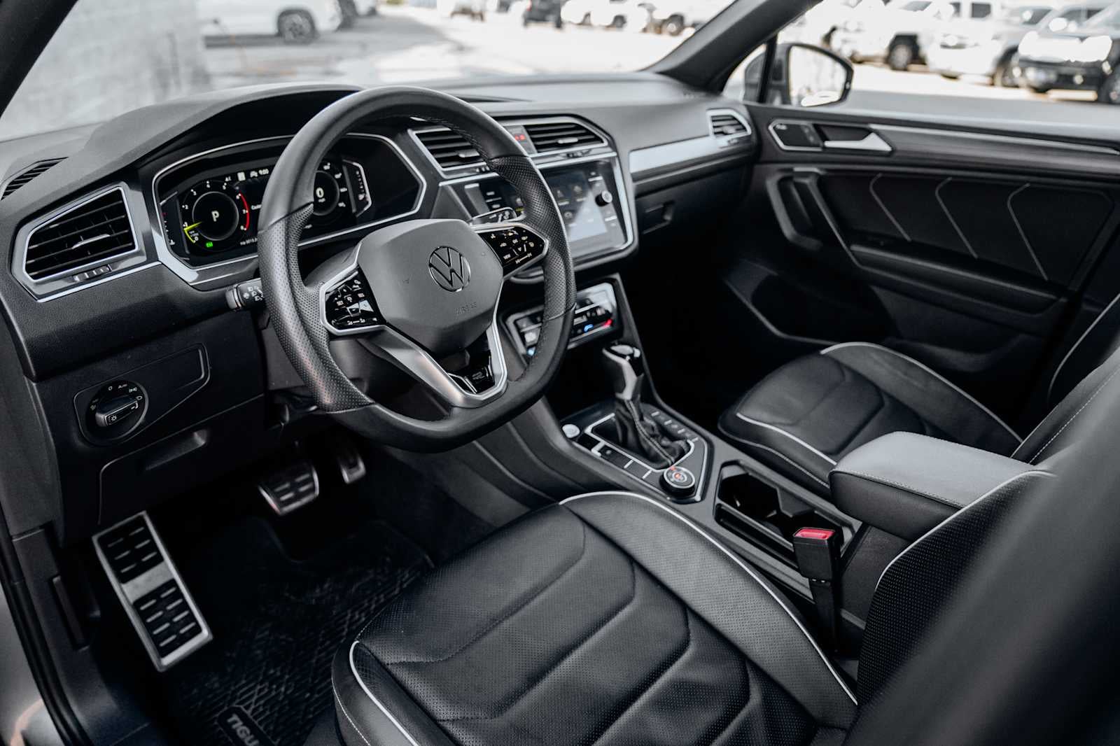 2024 Volkswagen Tiguan SEL R-Line
