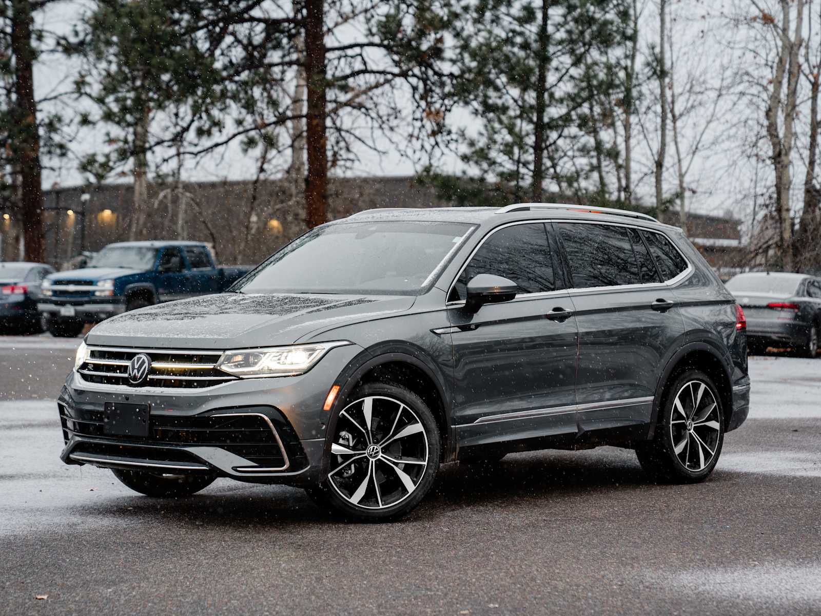 2024 Volkswagen Tiguan SEL R-Line