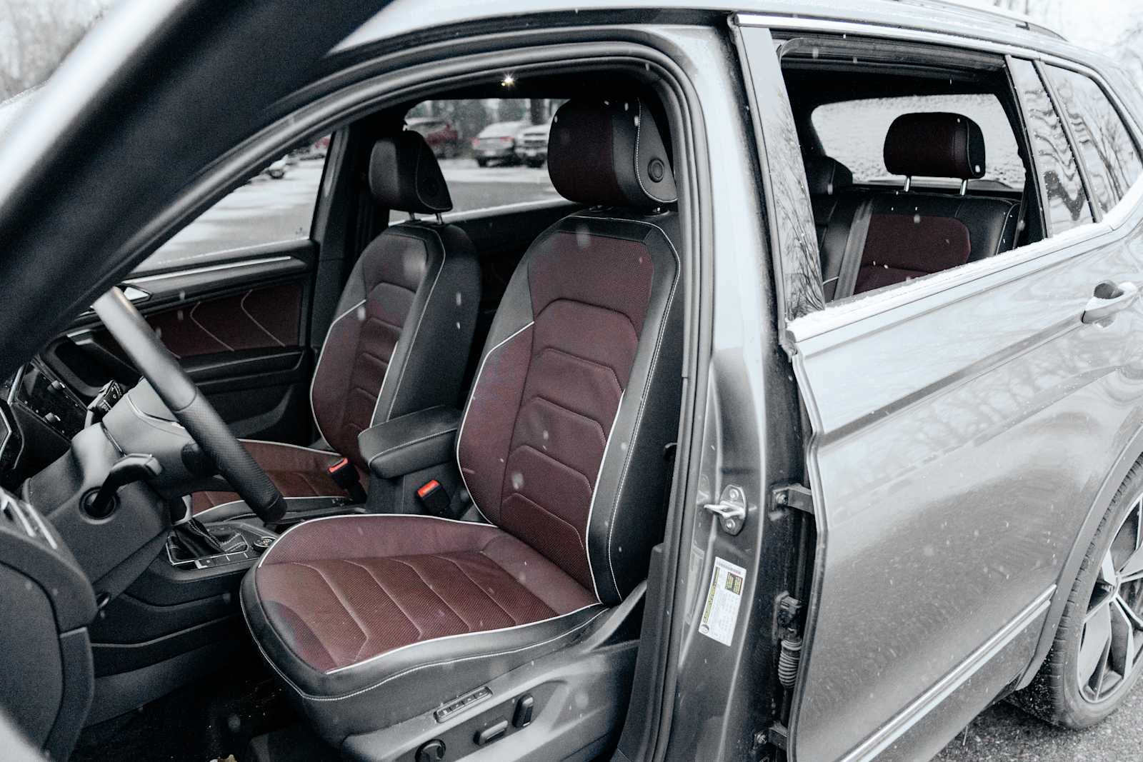 2024 Volkswagen Tiguan SEL R-Line